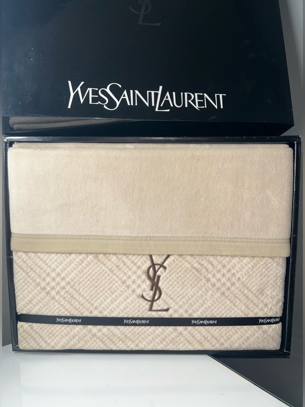 YSL Yves Saint Laurent Double Layered Meyer Comforter Brand New